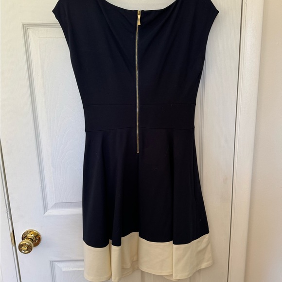 Kate Spade navy blue and white dress. Boat neck, fit and flare. Size small. - Picture 4 of 5